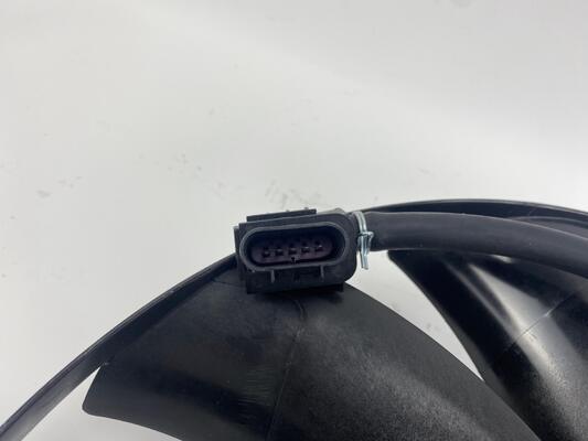 مروحة تبريد مشععات السيارات لـ Land Rover Range Rover Sport مروحة تبريد الهواء LR025965G PGG500370