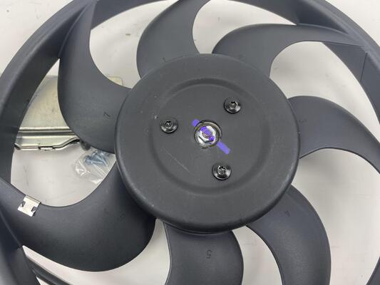 7L0959455F Radiator Cooling Fan Motor Assembly For Audi Q7 VW Touareg Porsche Cayenne